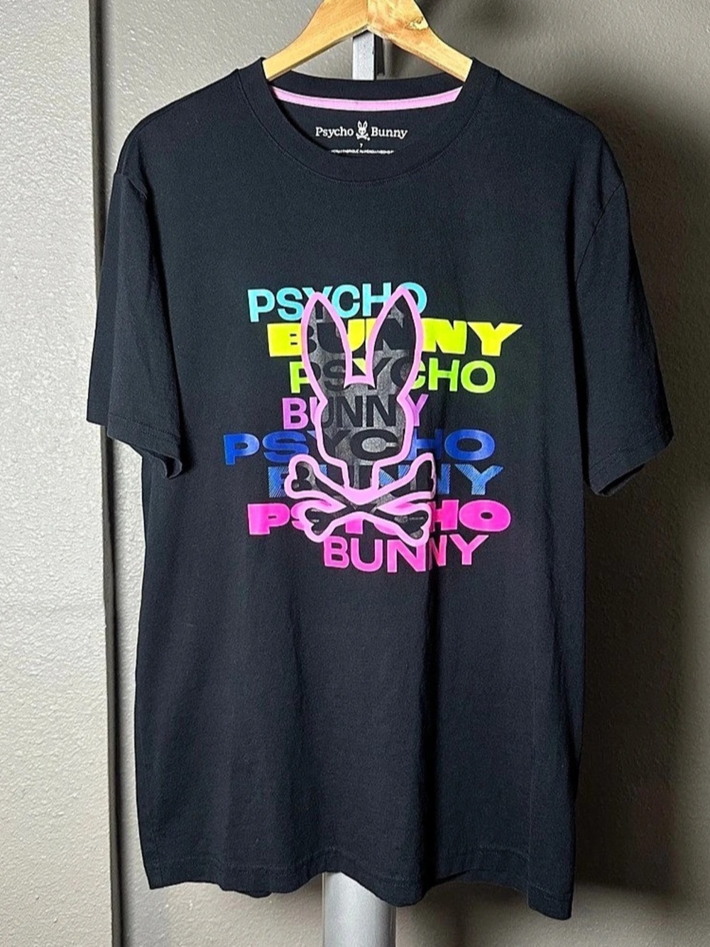 Psycho Bunny Cosmo Graphic T-Shirt Black & Pink Mens Size 7/XL